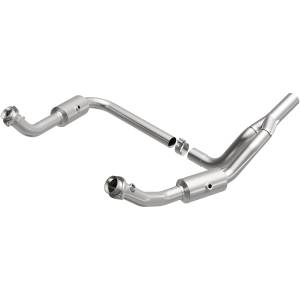 MagnaFlow Exhaust Products - California Direct-Fit Catalytic Converter | 5551458