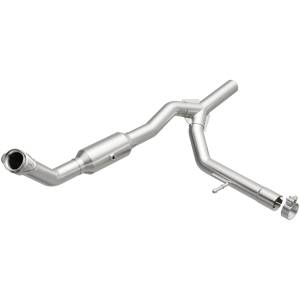 MagnaFlow Exhaust Products - California Direct-Fit Catalytic Converter | 5551695