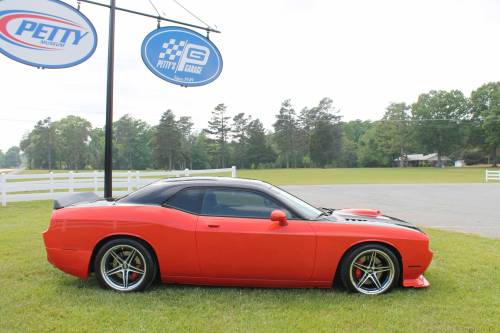 2008 Dodge Challenger Cover